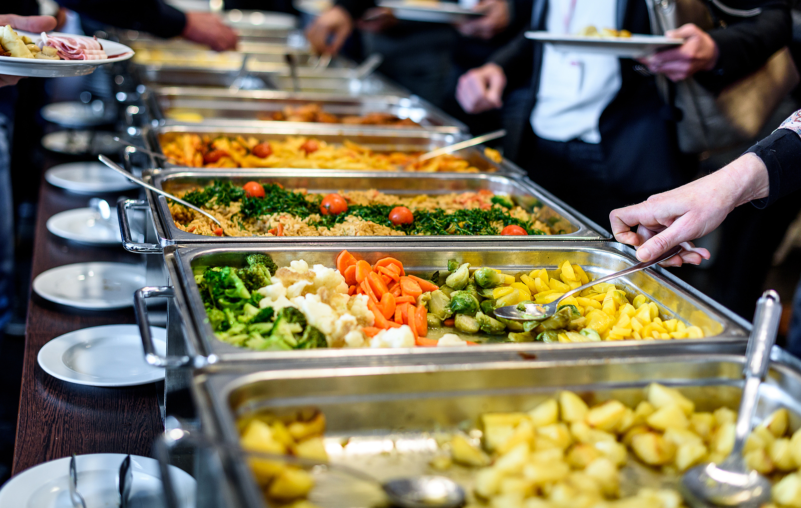 Why Halal Catering is Perfect for Corporate Events