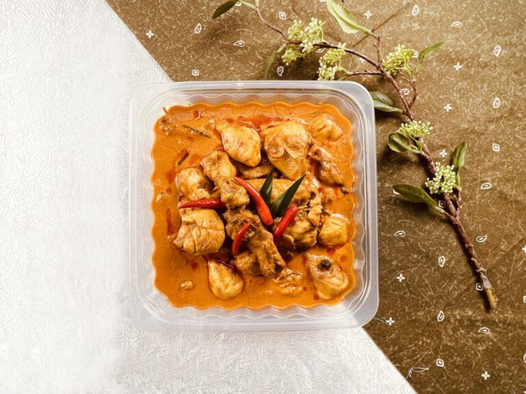 7 Must-Have Dishes for an Authentic Peranakan Buffet